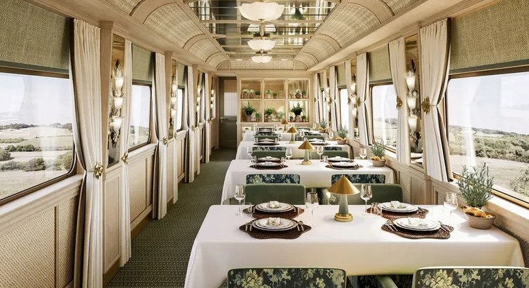 Britannic Explorer dining car